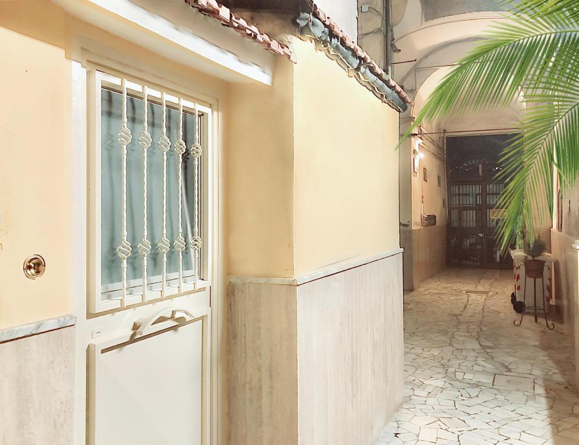 Jungle 13 - Room And Apartments Napoli Dış mekan fotoğraf